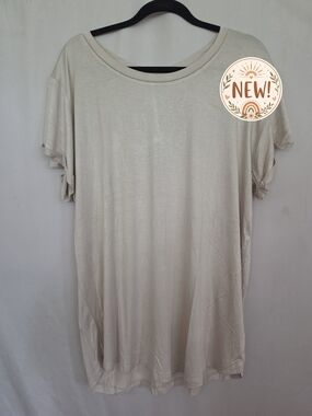 New Mono B Sage Flowy Tunic Top/Dressy Tee - 2X-3X